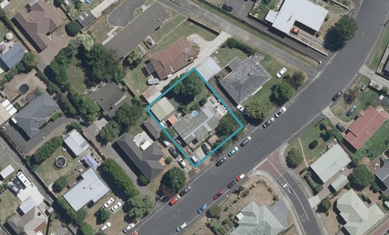 18 Dalgliesh Avenue, Forest Lake, Hamilton - Carousel 1