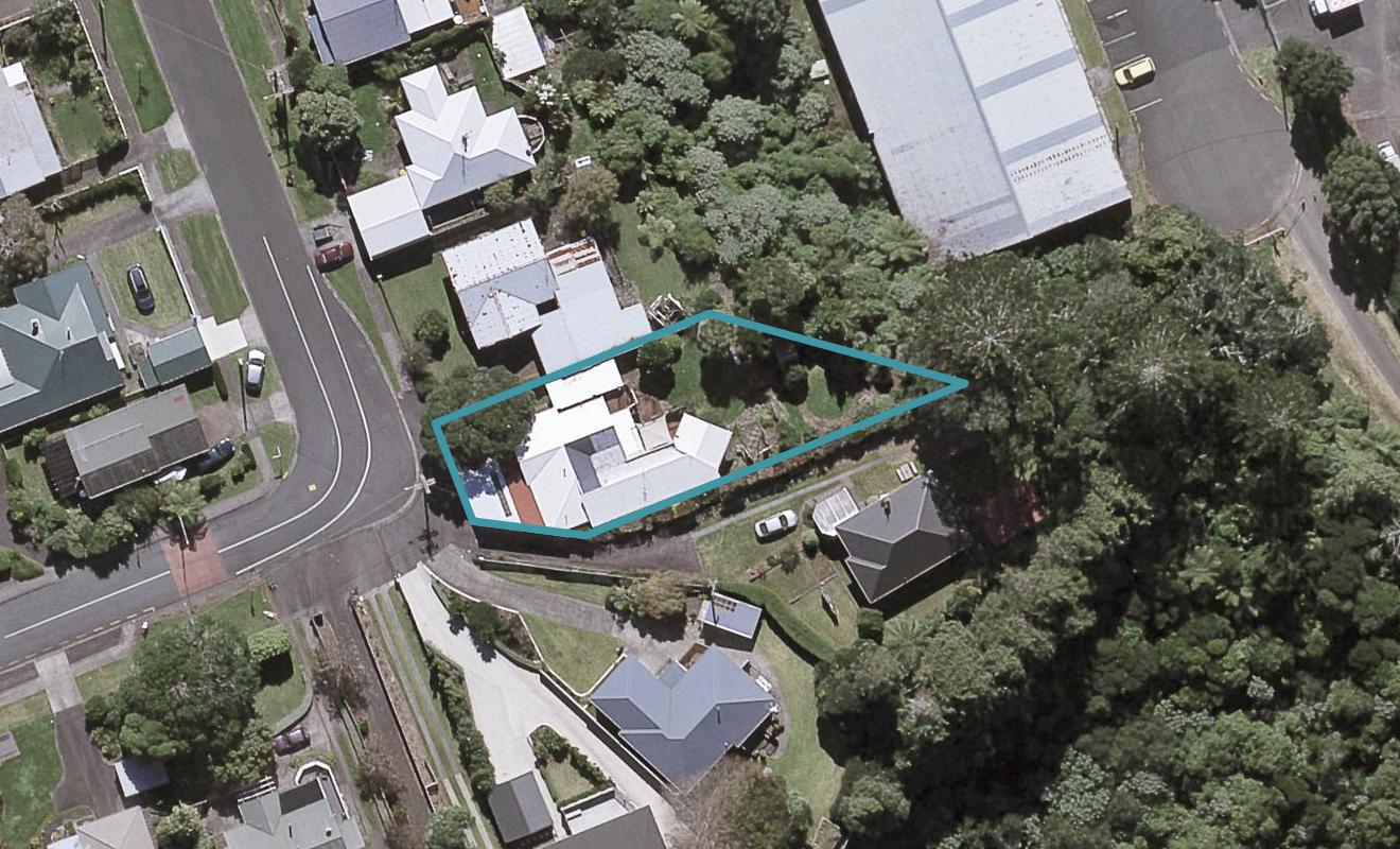 85 Paynters Avenue, Strandon, New Plymouth - Carousel 1