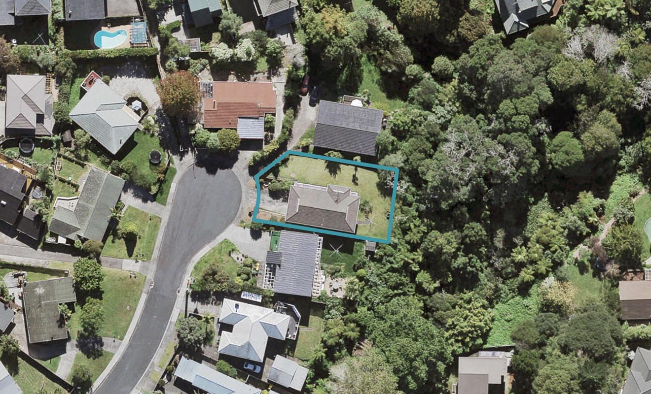 53 Cron Avenue, Te Atatu South, Auckland - Carousel 1