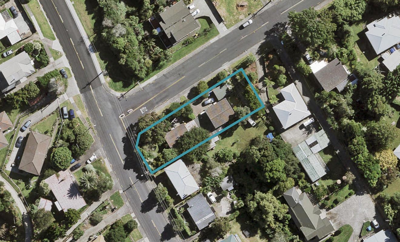 1/1 Awaroa Road, Sunnyvale, Auckland - Carousel 1