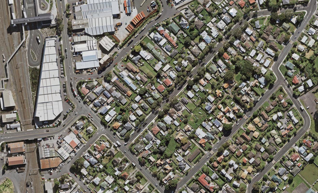 39 Lippiatt Road, Otahuhu, Auckland - Carousel 1