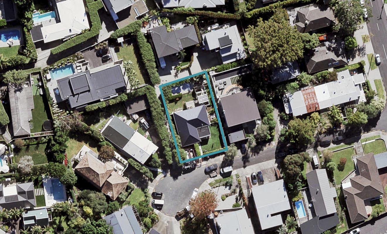 7 Saratoga Avenue, Herne Bay, Auckland - Carousel 1