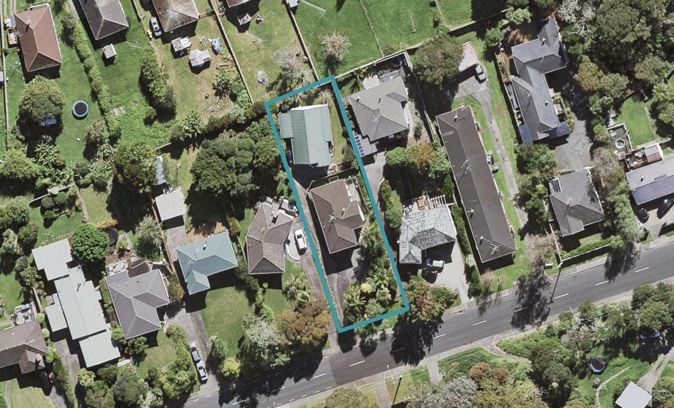 2/30 Eskdale Road, Birkdale, Auckland - Carousel 1