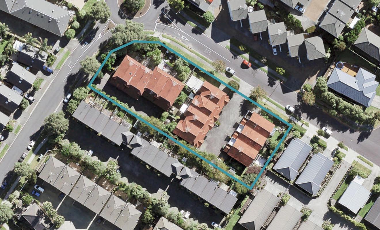 10/42 Fields Parade, Oteha, Auckland - Carousel 1