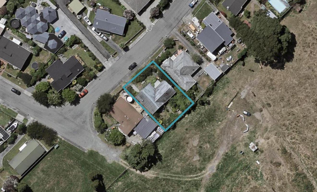 4 Nugget Grove, Raumati Beach, Paraparaumu - Carousel 1