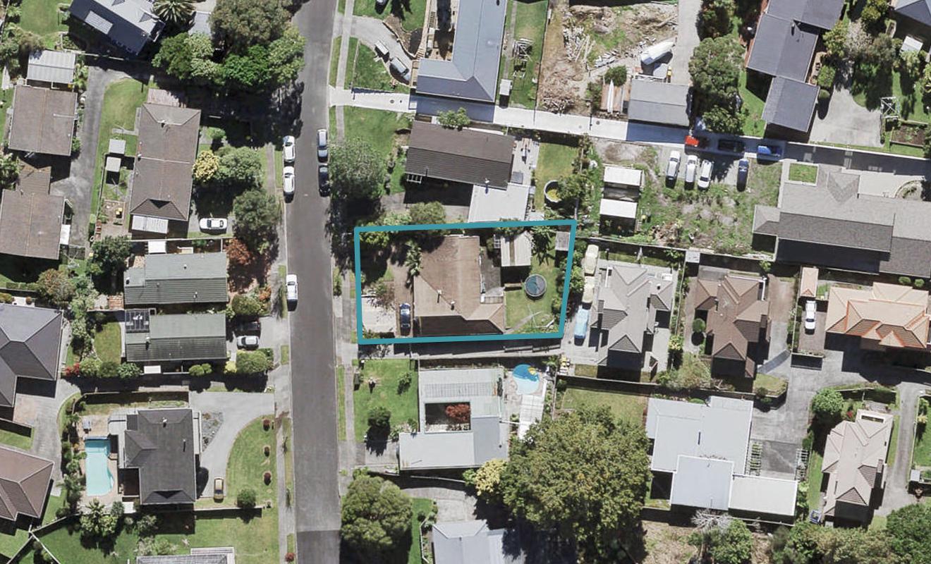29 Miltonia Avenue, Te Atatu South, Auckland - Carousel 1