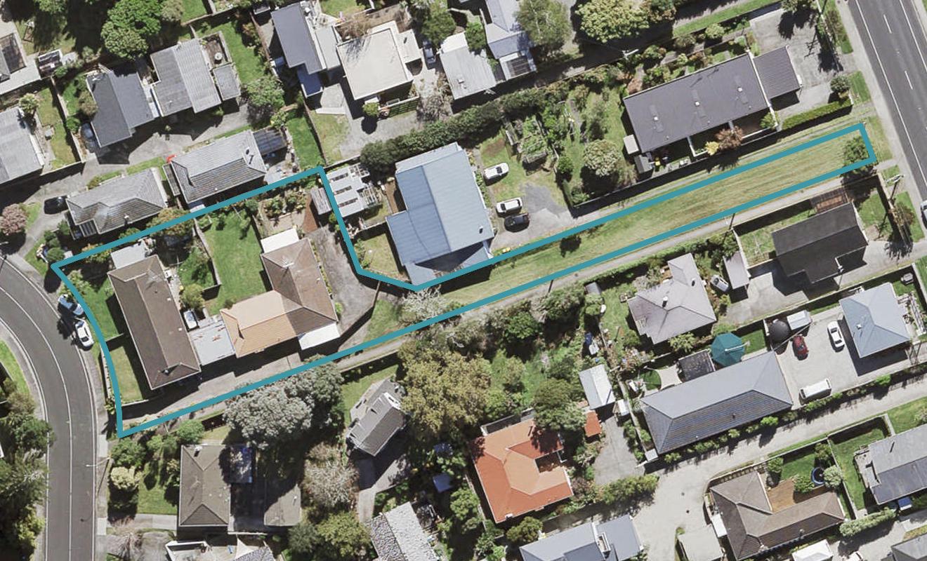 1/32 Hellyers Street, Birkdale, Auckland - Carousel 1