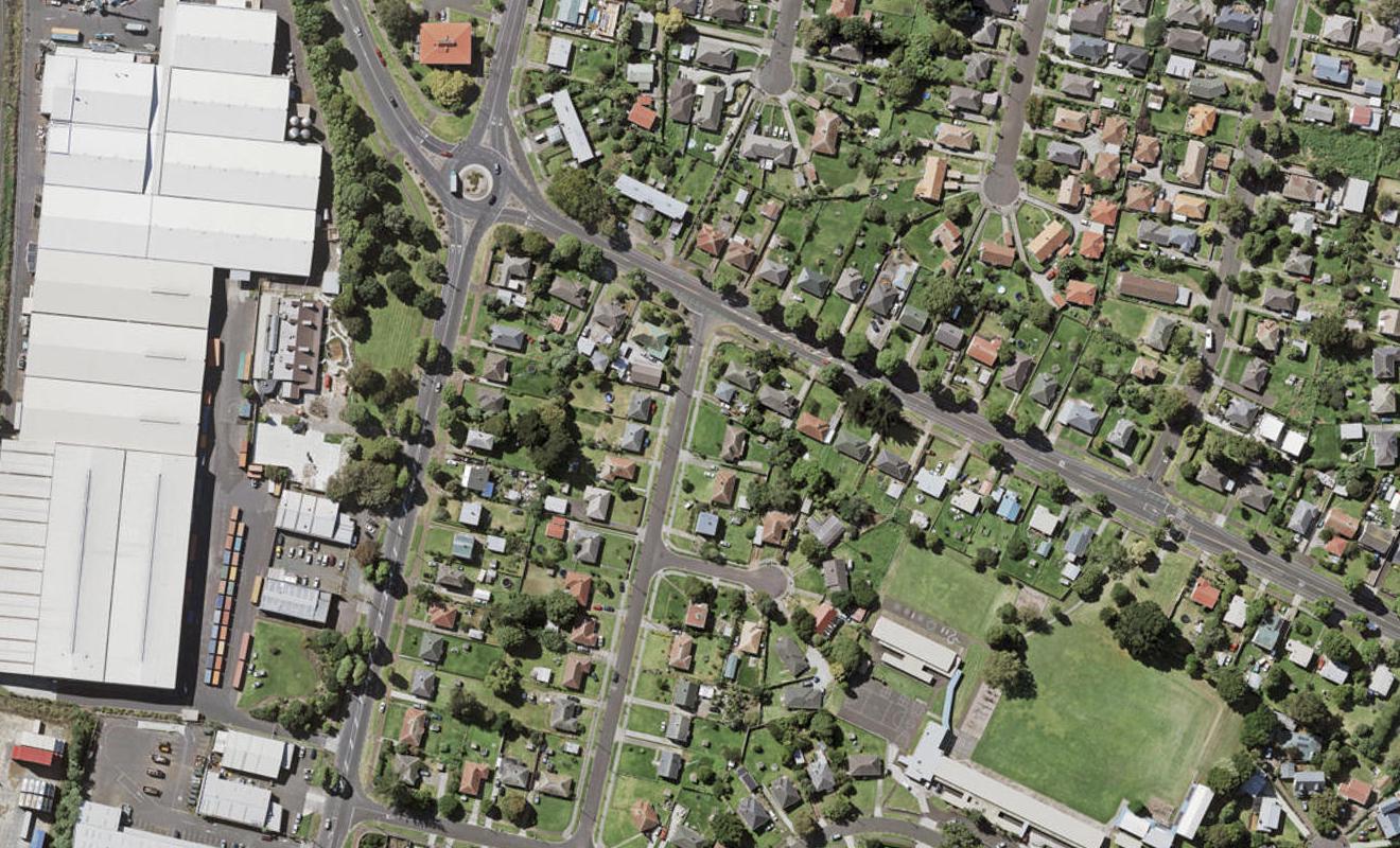 1/4 Hinaki Street, Point England, Auckland - Carousel 1