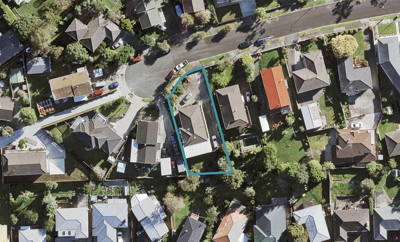 26 Dallas Place, New Windsor, Auckland - Carousel 1