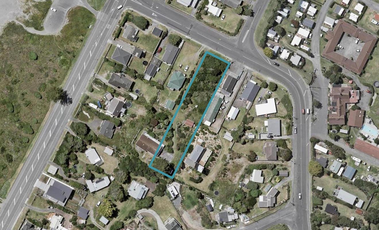 11 Tasman Road, Otaki Beach, Otaki - Carousel 1