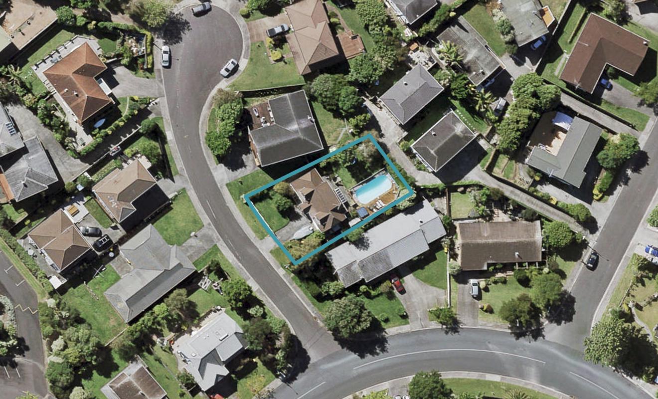 3 Strabo Place, Windsor Park, Auckland - Carousel 1