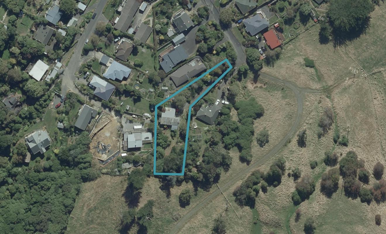 10 Featherston Street, Macandrew Bay, Dunedin - Carousel 1