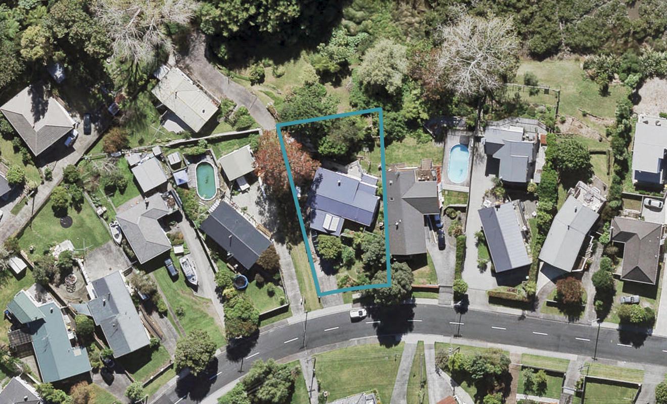 86 Tiroroa Avenue, Te Atatu South, Auckland - Carousel 1