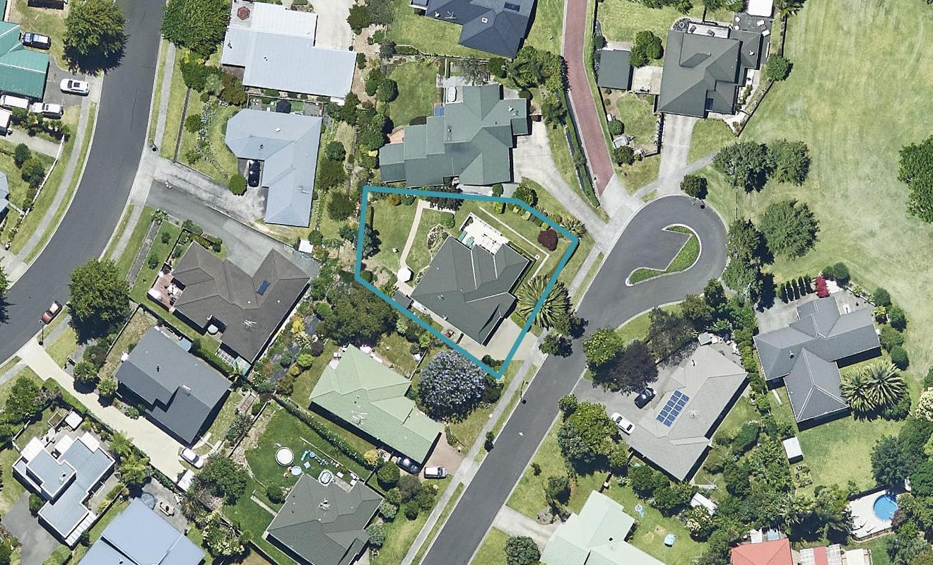 15 Finlayson Place, Welcome Bay, Tauranga - Carousel 1