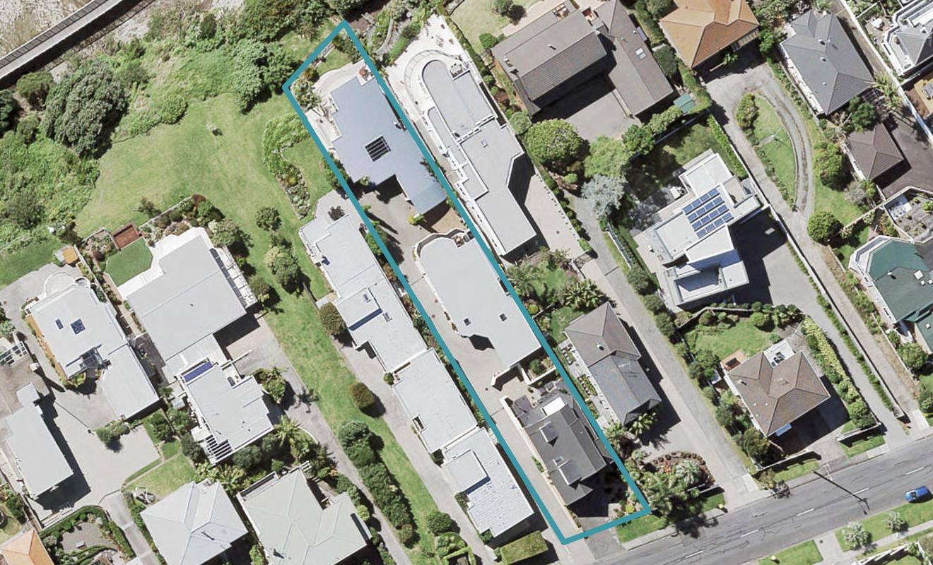 2/23 Takutai Avenue, Bucklands Beach, Auckland - Carousel 1
