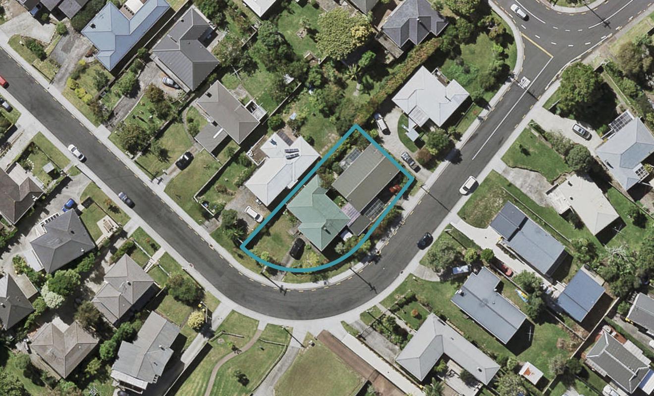 2/13 Trinidad Road, Sunnynook, Auckland - Carousel 1