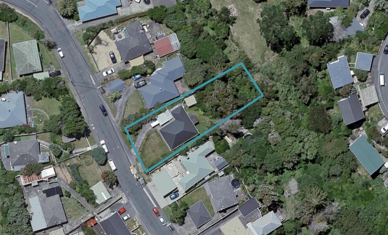 21 Lyndfield Lane, Newlands, Wellington - Carousel 1