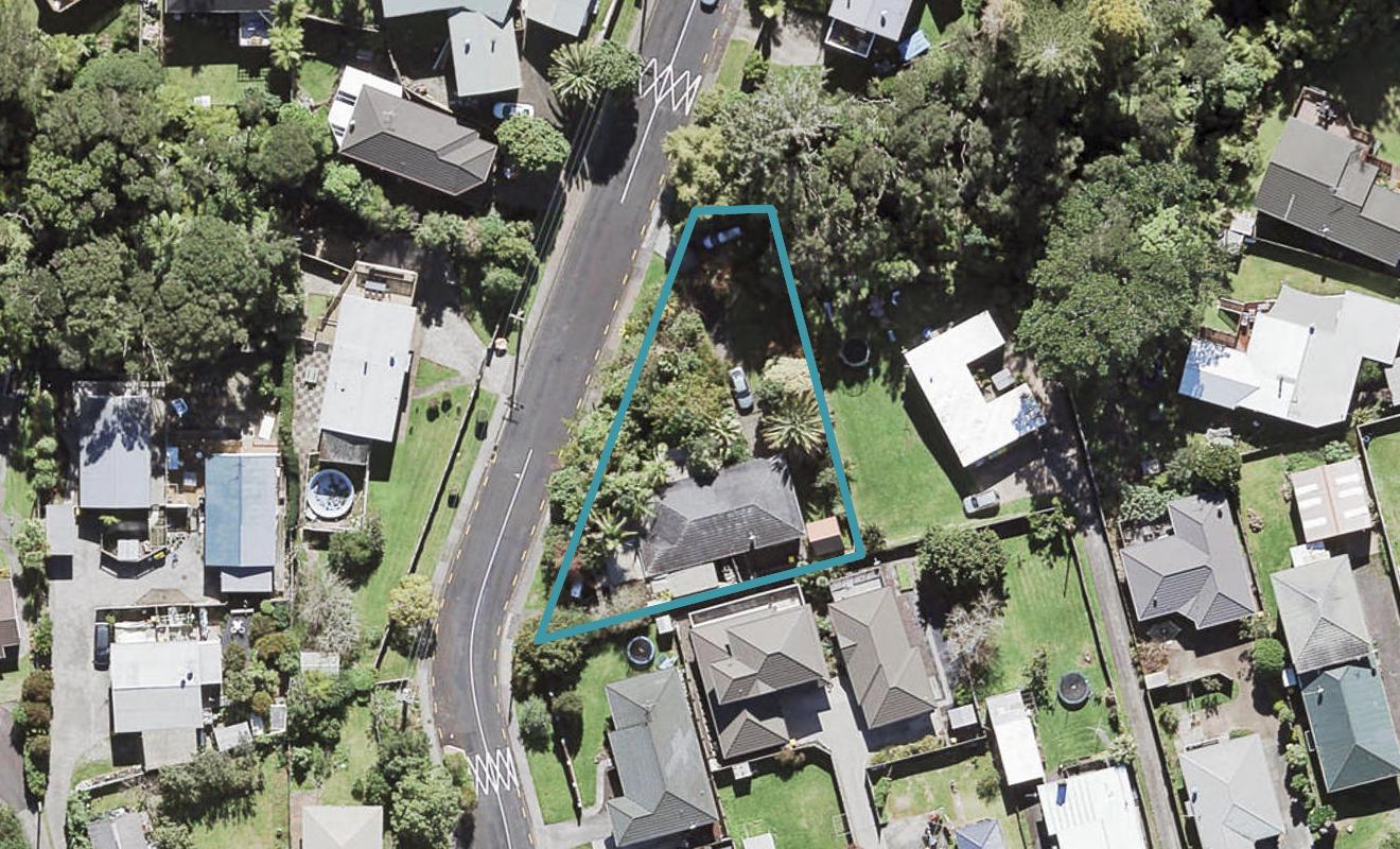 1/68 Taupo Street, Green Bay, Auckland - Carousel 1