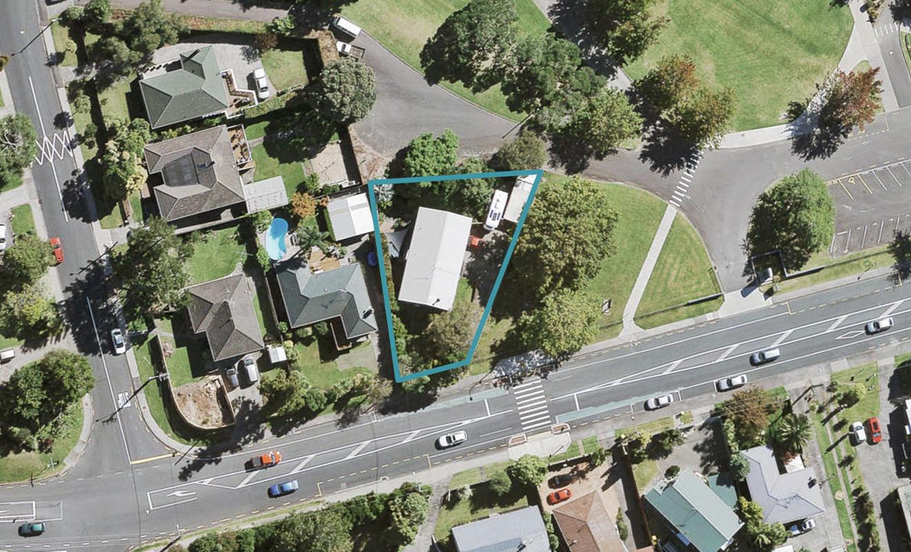 163 Godley Road, Green Bay, Auckland - Carousel 1
