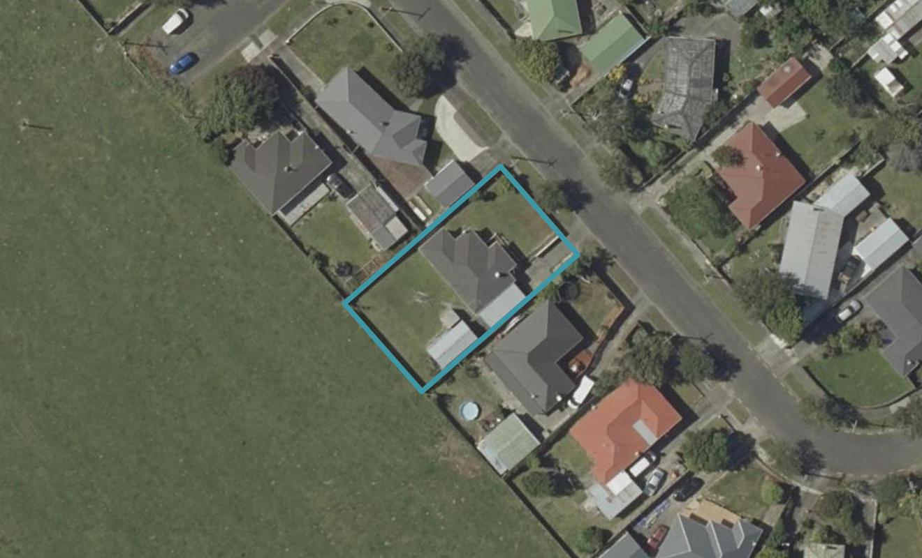 61 Tararua Terrace, Cloverlea, Palmerston North - Carousel 1