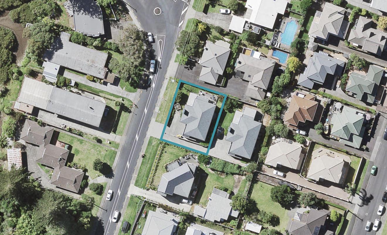 10A Omana Road, Milford, Auckland - Carousel 1