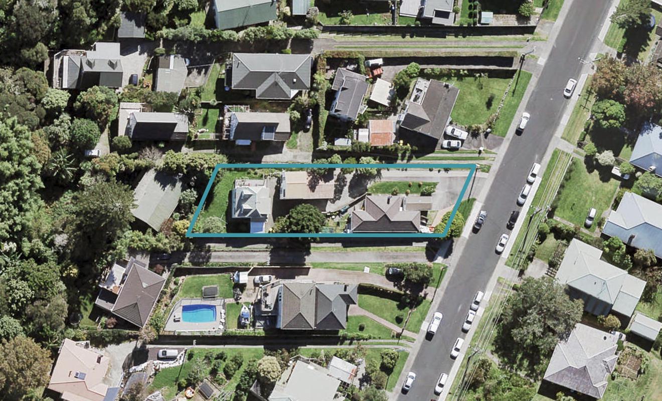 1/18 Verbena Road, Birkdale, Auckland - Carousel 1