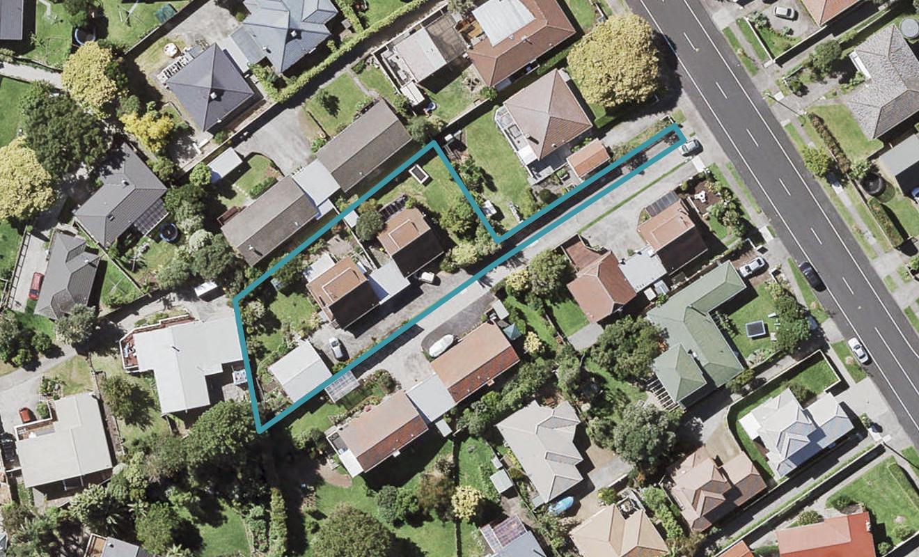 2/30 Cherry Road, Bucklands Beach, Auckland - Carousel 1