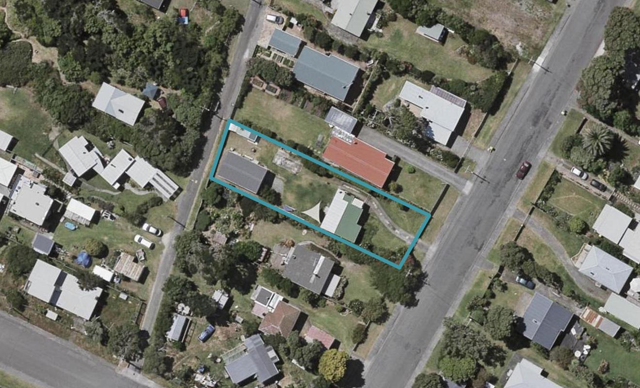 17 The Avenue, Otaki Beach, Otaki - Carousel 1