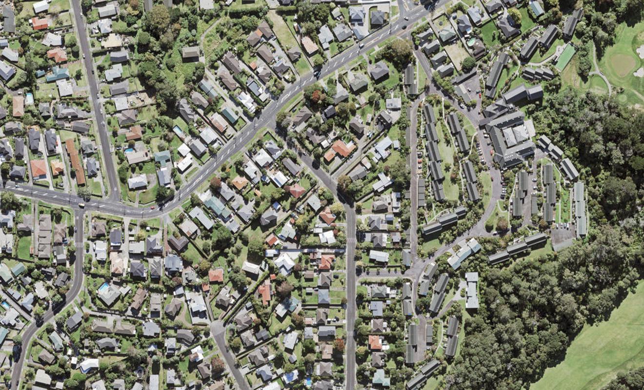 7 Taupo Street, Green Bay, Auckland - Carousel 1