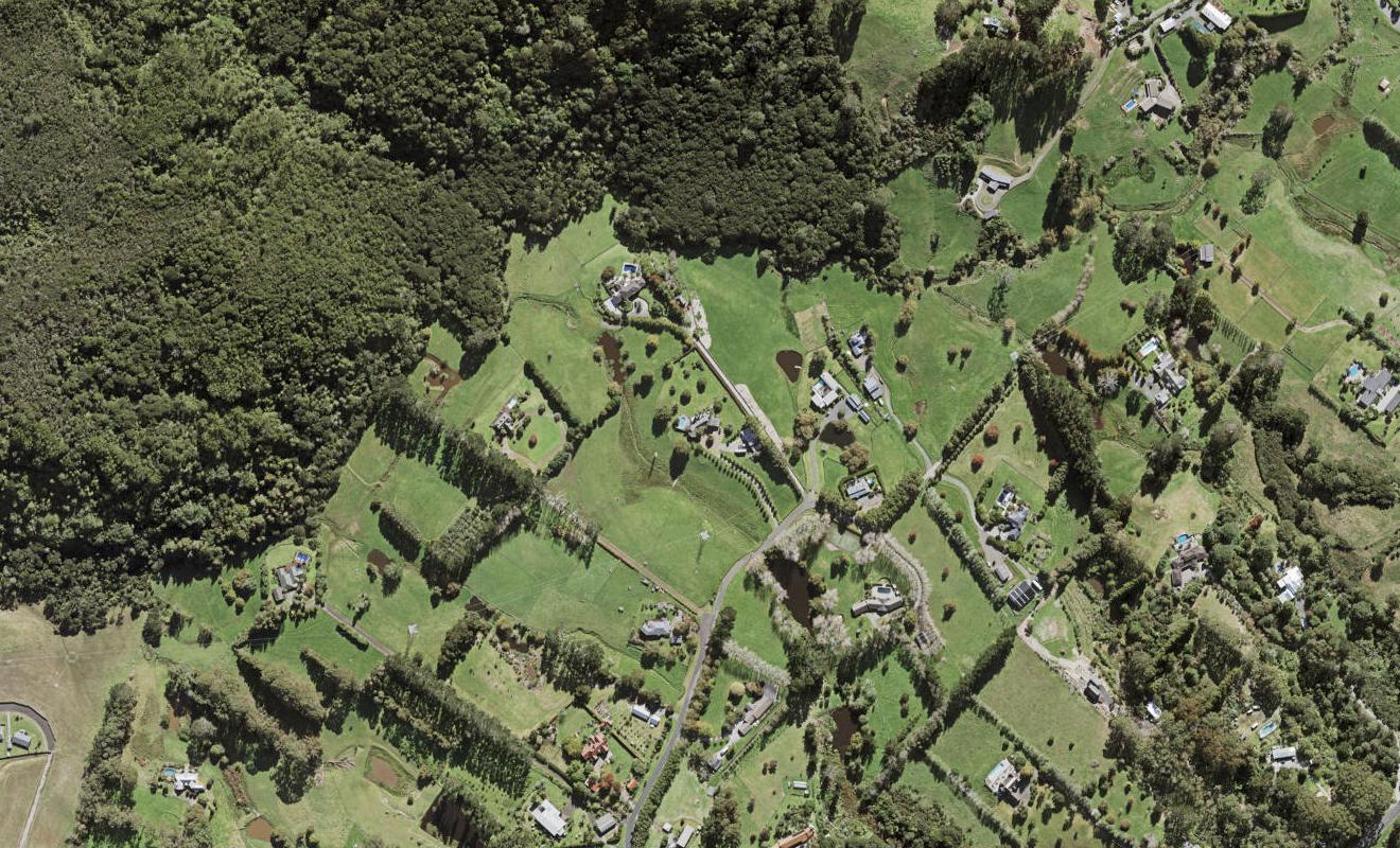 43 Hardens Lane, Paremoremo, Auckland - Carousel 1