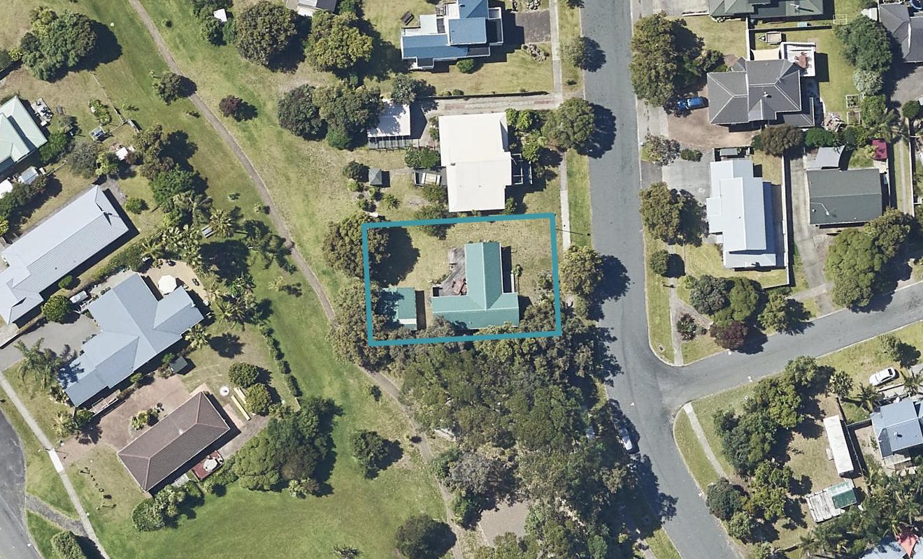 42 Papaunahi Road, Bowentown, Waihi Beach - Carousel 1