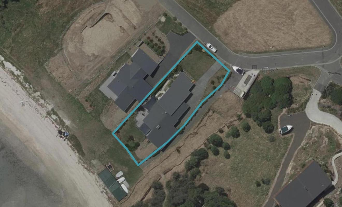 10 Te Wharau Lane, Charteris Bay, Governors Bay - Carousel 1