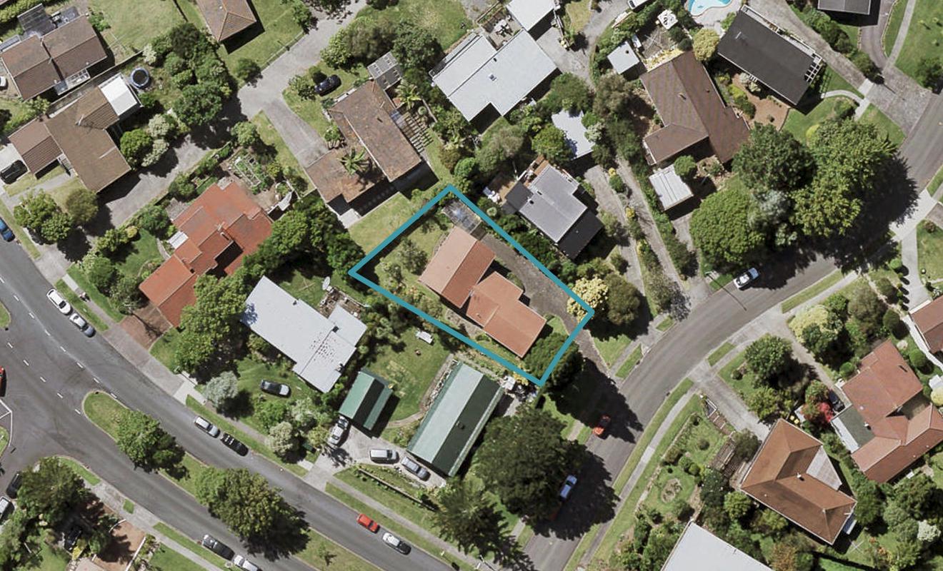 4 Longwood Place, Forrest Hill, Auckland - Carousel 1