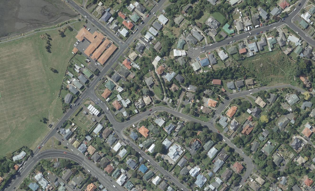 9 Sunbury Street, Andersons Bay, Dunedin - Carousel 1