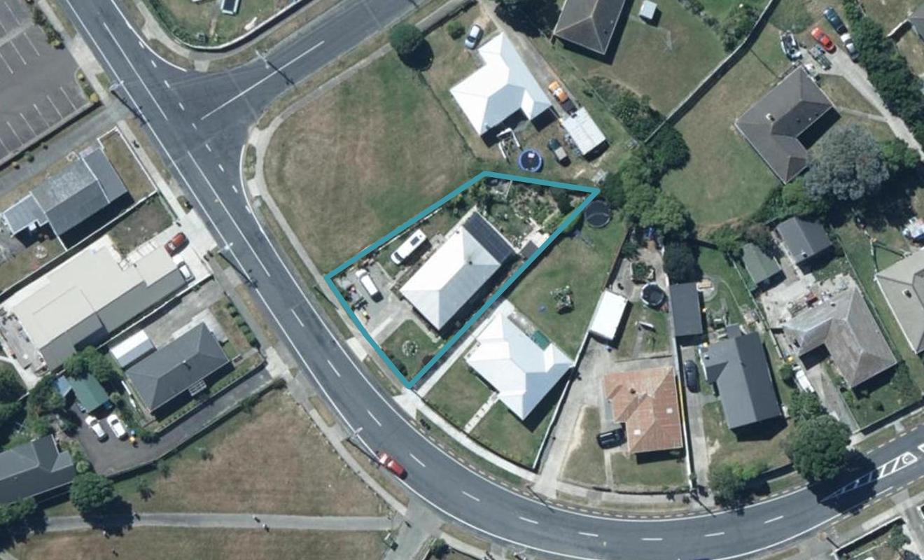 11 Driver Crescent, Cannons Creek, Porirua - Carousel 1