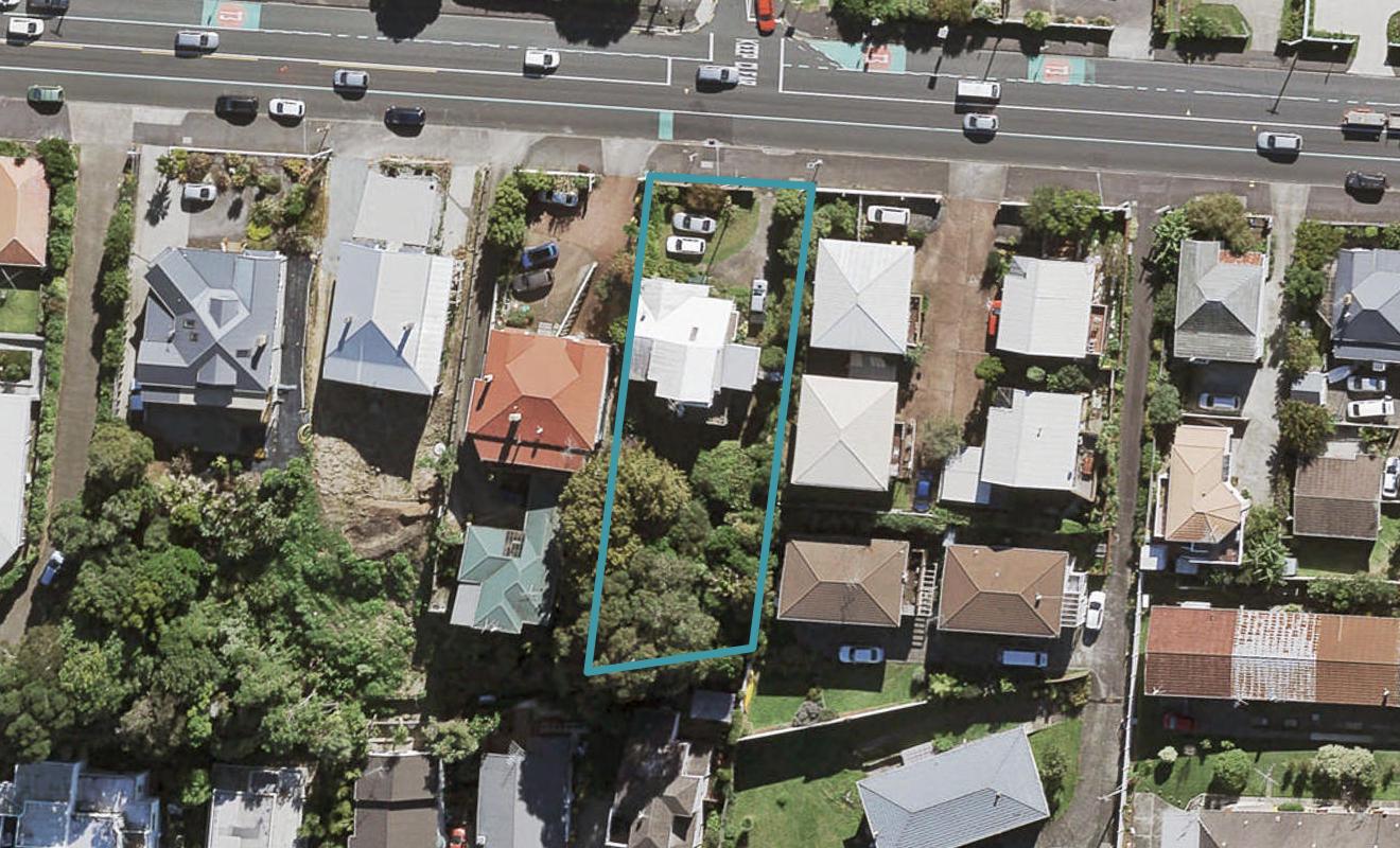 84 Onewa Road, Northcote Point, Auckland - Carousel 1