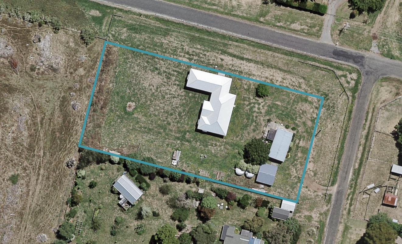 33 Lyall Street, Waipawa - Carousel 1