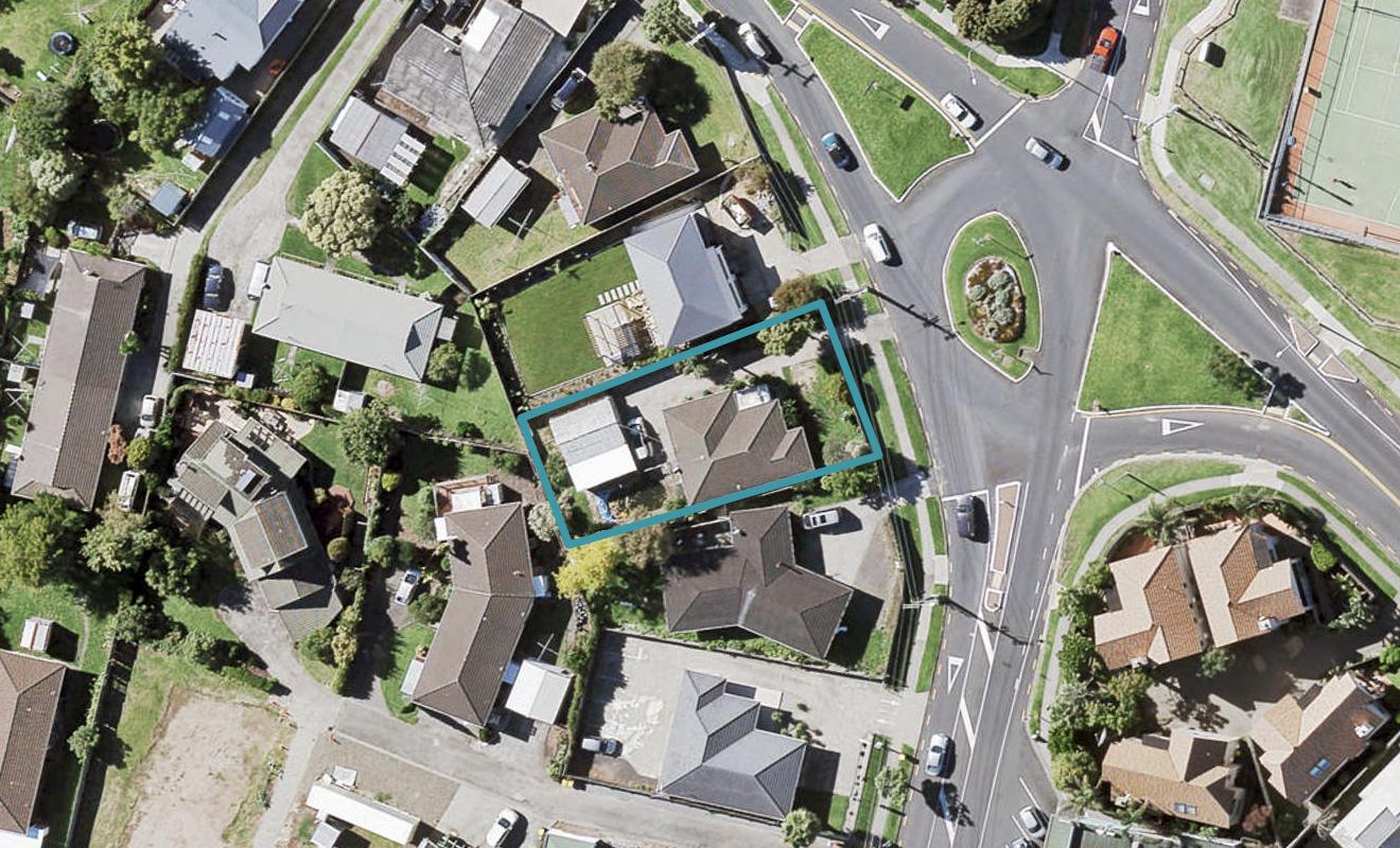 215 Bucklands Beach Road, Bucklands Beach, Auckland - Carousel 1