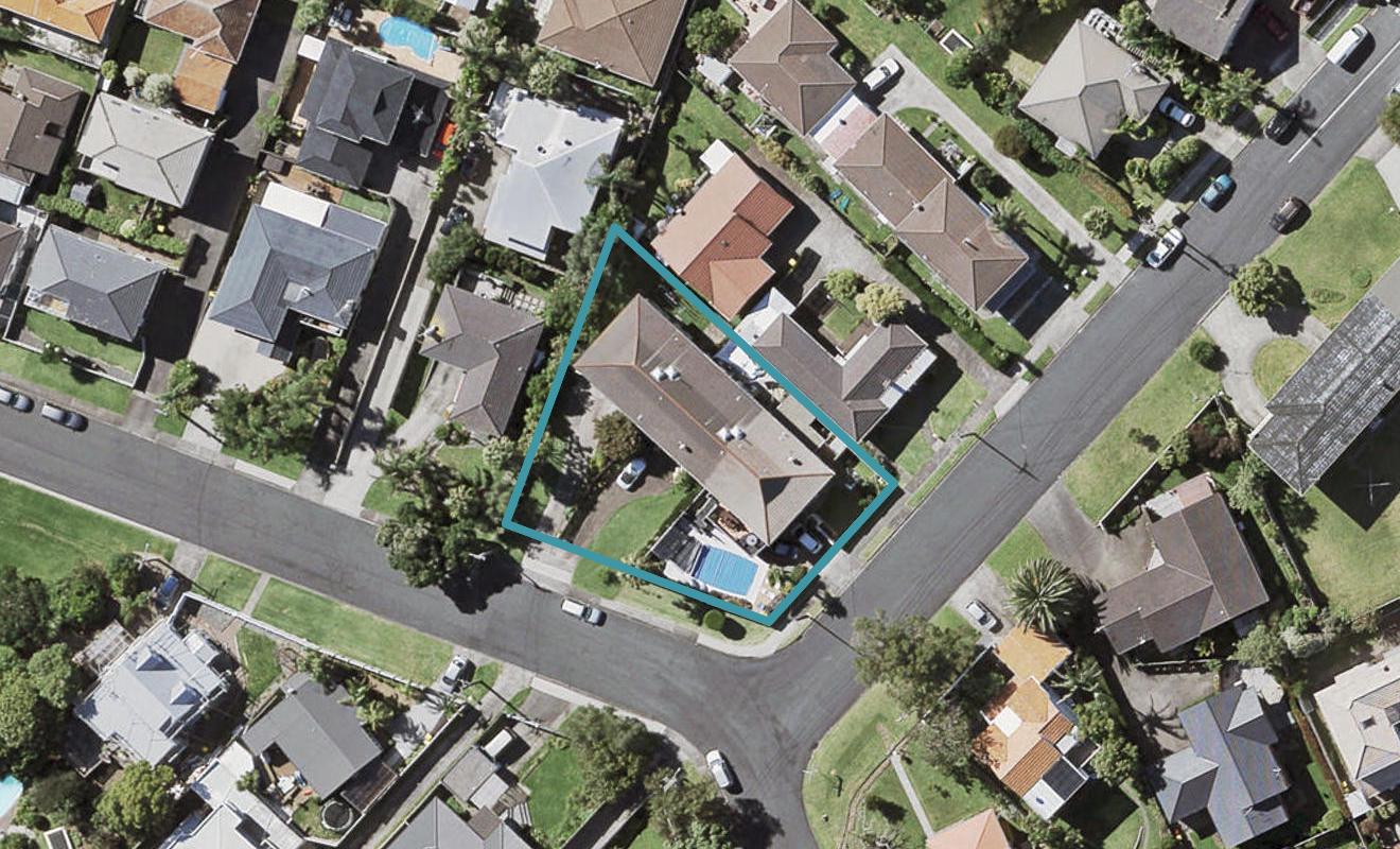 1/7 Argyle Terrace, Milford, Auckland - Carousel 1