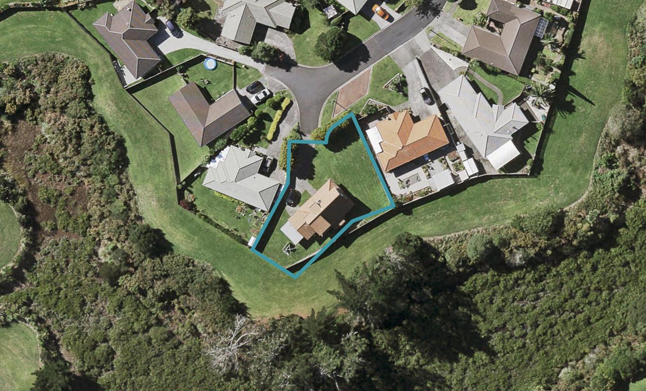 20 Lutana Place, Burswood, Auckland - Carousel 1