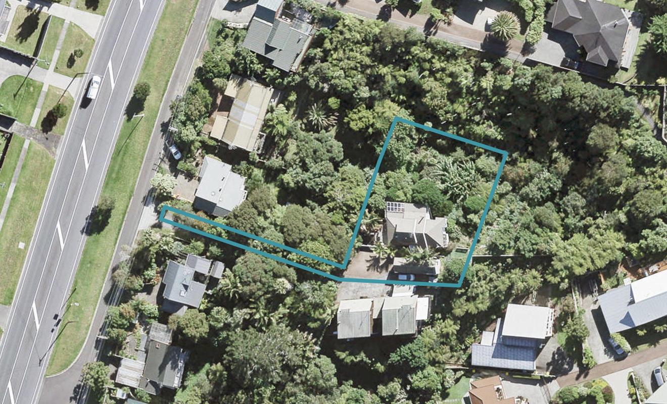 809 East Coast Road, Northcross, Auckland - Carousel 1