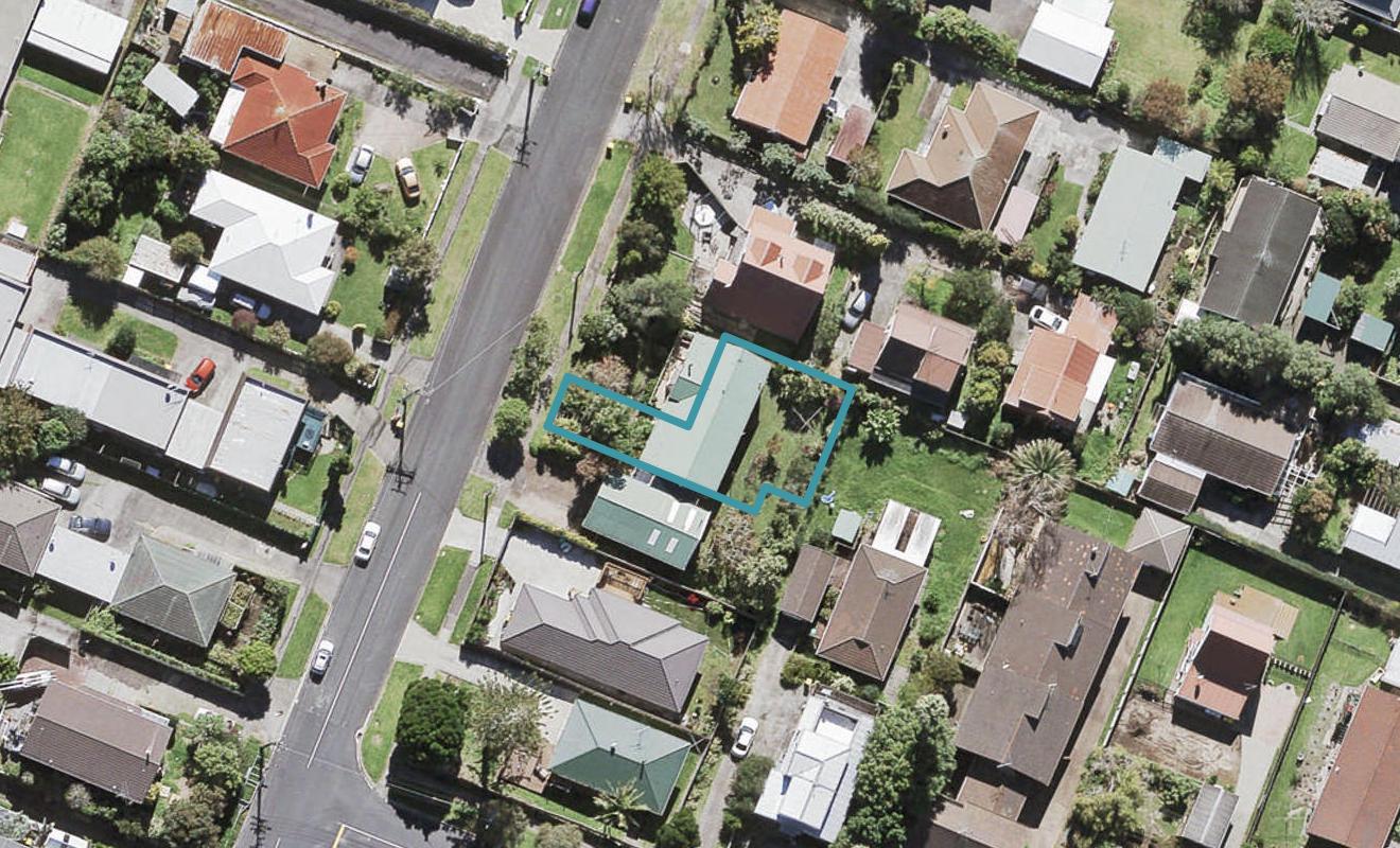 87B Lynwood Road, New Lynn, Auckland - Carousel 1