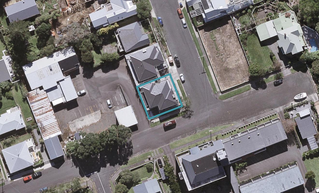 14 Autere Street, Strandon, New Plymouth - Carousel 1