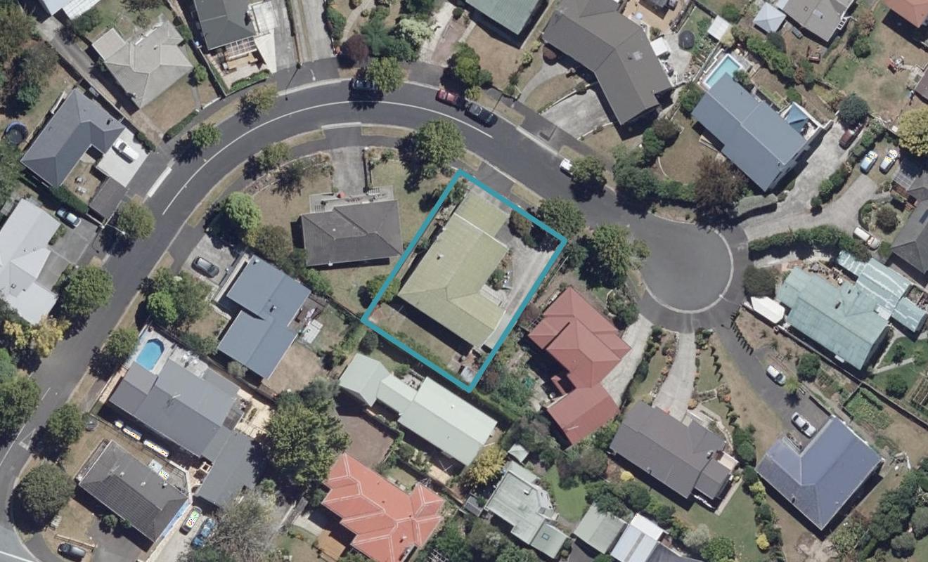 8 McGregor Place, Hillcrest, Hamilton - Carousel 1