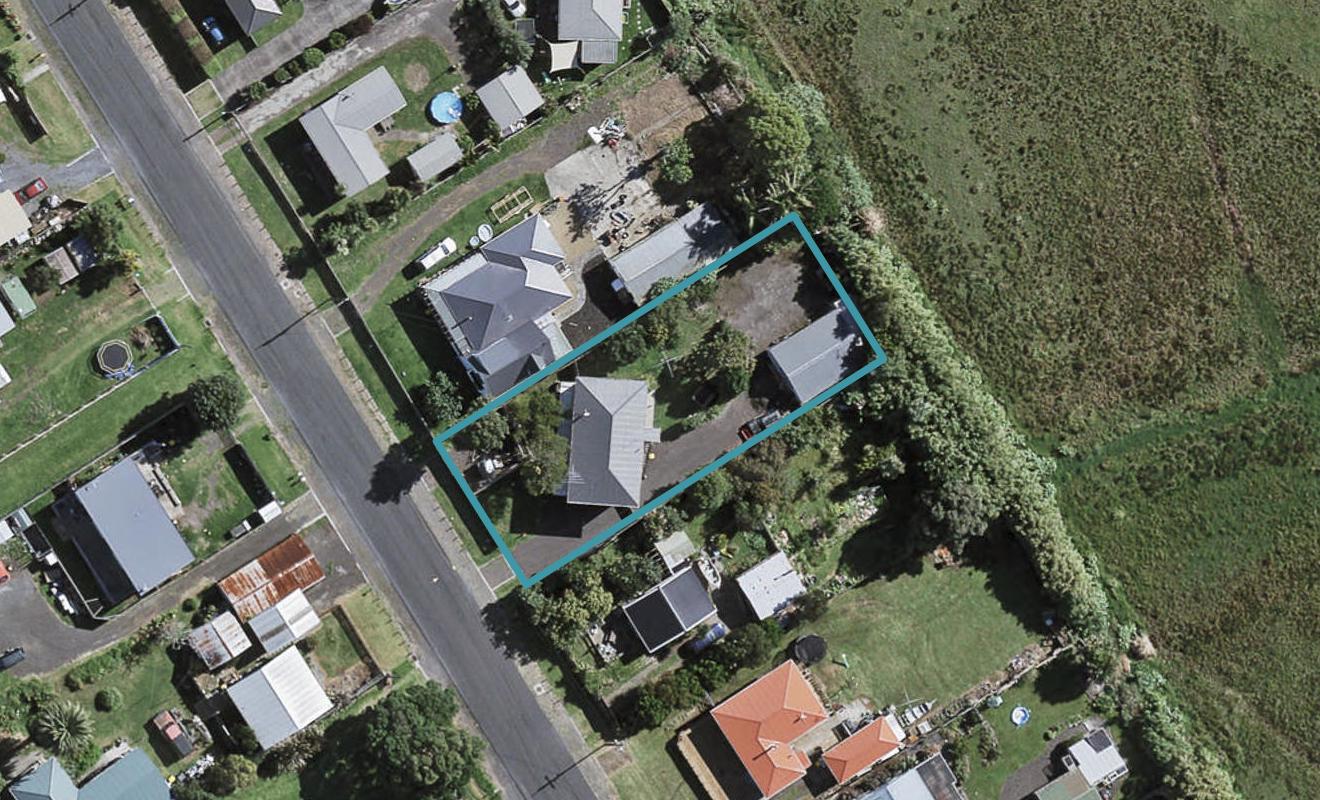 12 Ronald Avenue, Waiuku - Carousel 1