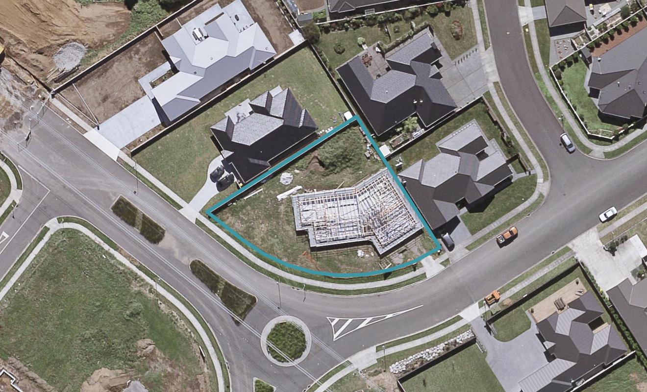 8 Honeyfield Drive, Whalers Gate, New Plymouth - Carousel 1