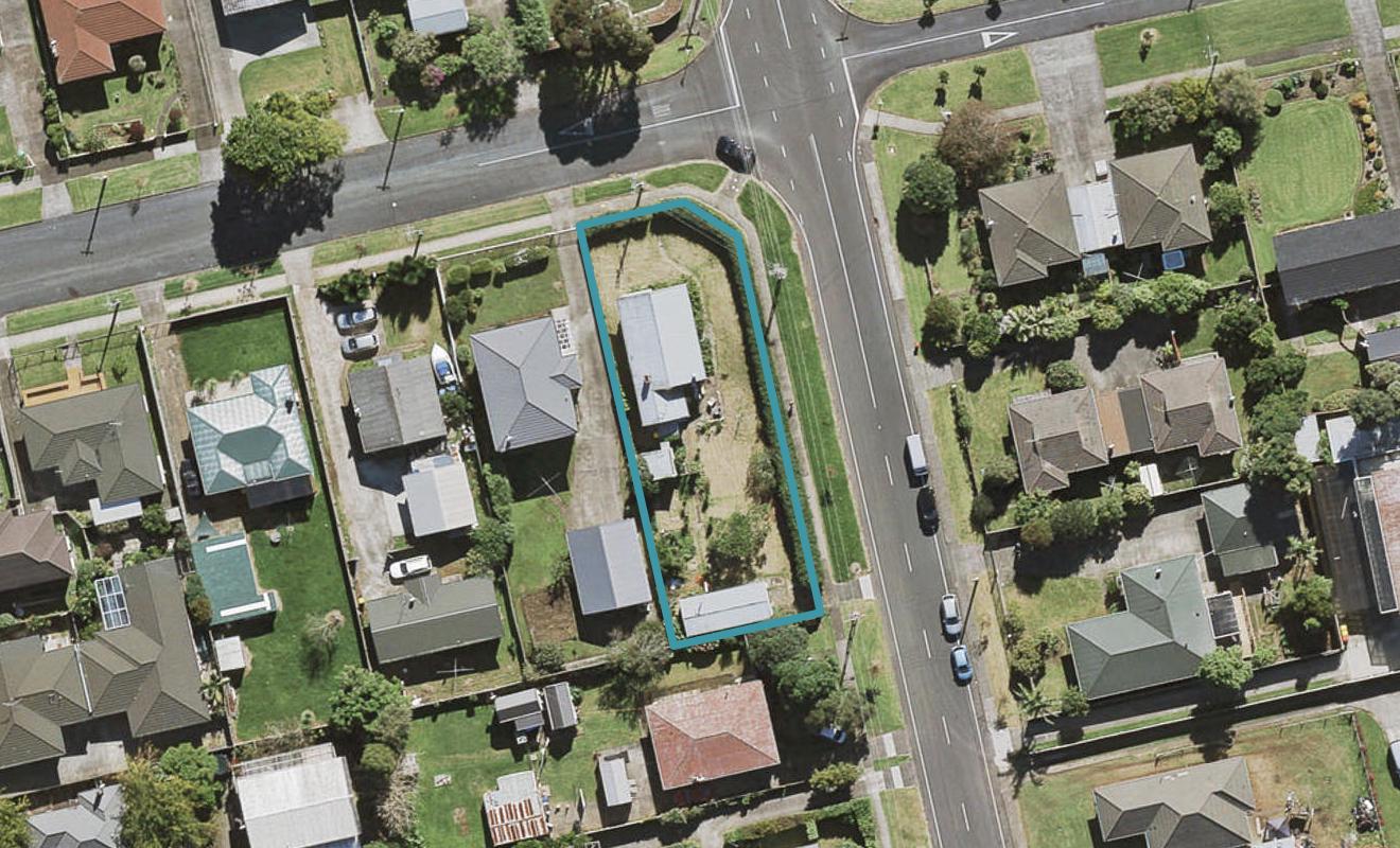 16 Miro Road, Mangere Bridge, Auckland - Carousel 1