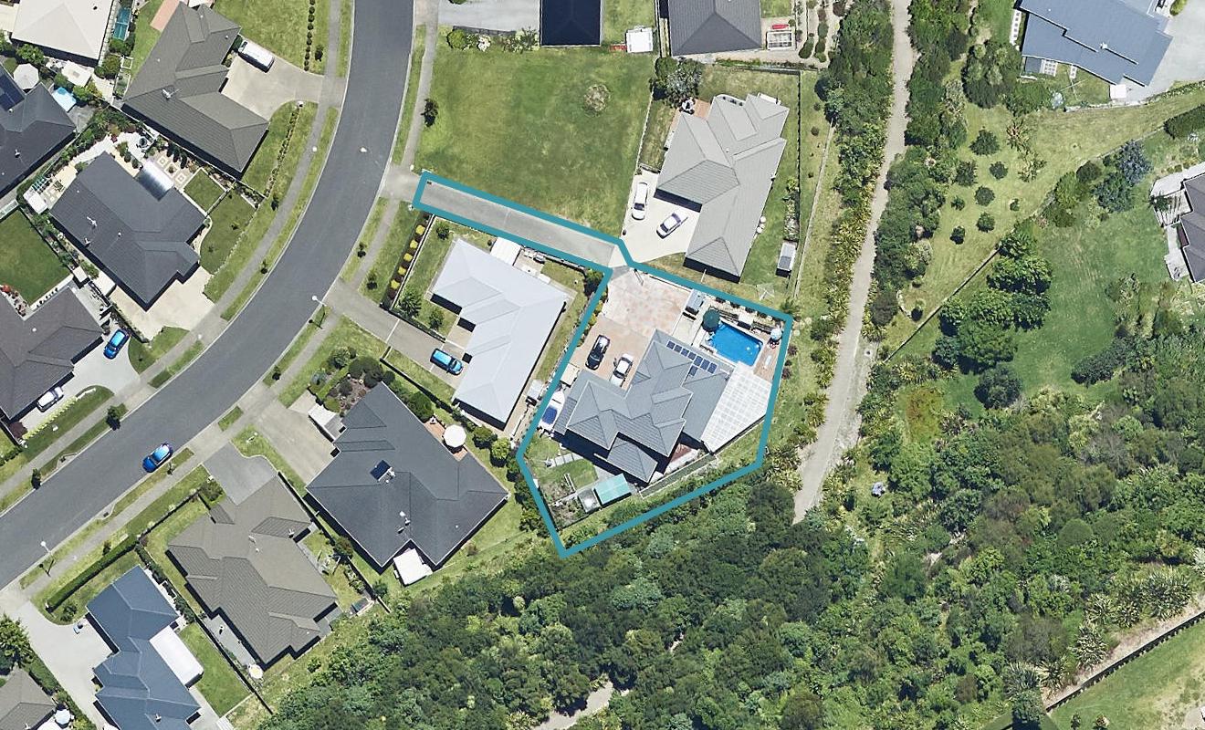 57 Bathurst Crescent, Pyes Pa, Tauranga - Carousel 1