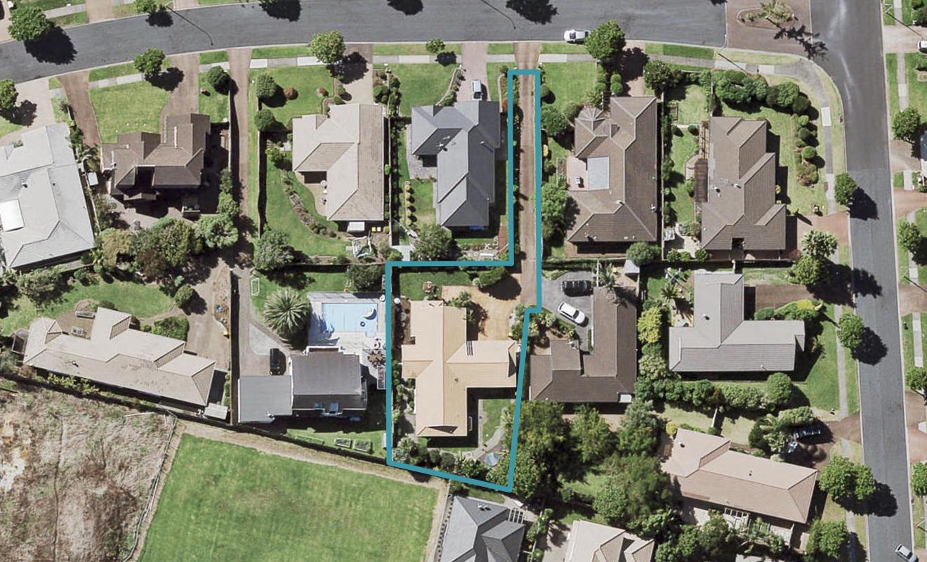 10 Simon Owen Place, Golflands, Auckland - Carousel 1