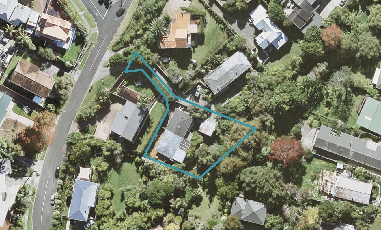 2/39A Hebron Road, Waiake, Auckland - Carousel 1